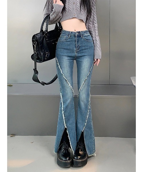 SpRay（スプレイ）の「デニムフリンジセミフレアパンツ（デニムパンツ・レディース・ブルー/ネイビー・SMALL/MEDIUM）」の12枚目の写真