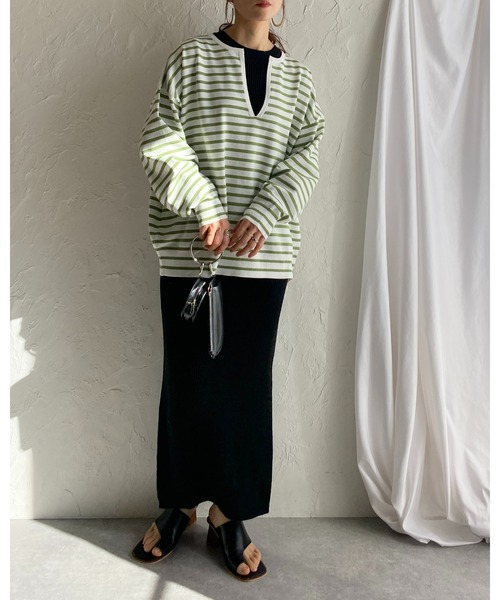 She's Closet(シーズクローゼット)の「ビッグシルエット深Vネックボーダー長袖プルオーバースポンディッシュニット(ニット/セーター・レディース・オフホワイト/ピンク/グリーン・FREE)」の12枚目の写真