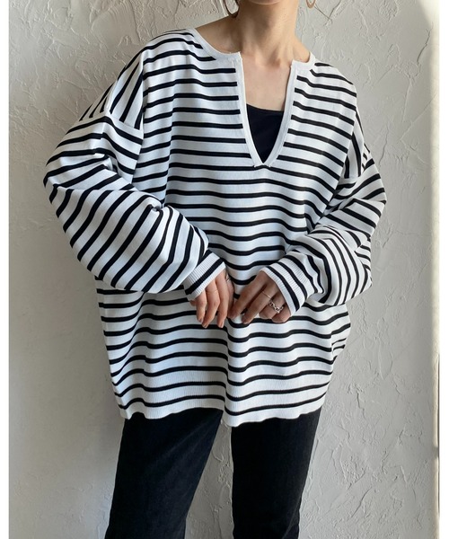 She's Closet(シーズクローゼット)の「ビッグシルエット深Vネックボーダー長袖プルオーバースポンディッシュニット(ニット/セーター・レディース・オフホワイト/ピンク/グリーン・FREE)」の13枚目の写真