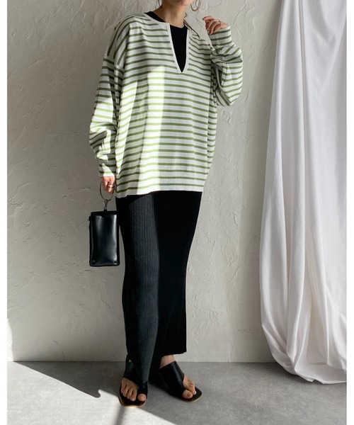 She's Closet(シーズクローゼット)の「ビッグシルエット深Vネックボーダー長袖プルオーバースポンディッシュニット(ニット/セーター・レディース・オフホワイト/ピンク/グリーン・FREE)」の15枚目の写真