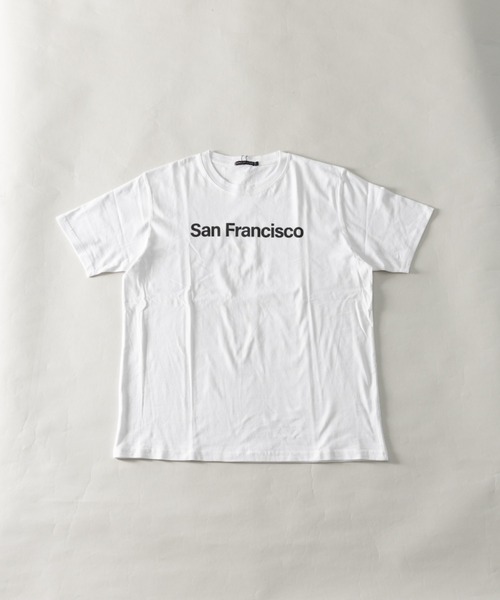 NYLAUS（ナイラス）の「CITYロゴプリントアソート レギュラーフィット ショートスリーブTシャツ（Tシャツ/カットソー・メンズ・ブラック系3/ホワイト系4/ブラック系6/ホワイト系8/ブラック系5/ブラック系8/ブラック系7/ブラック系2/ブラック系1/イエロー/グリーン/ホワイト系7/レッド/オレンジ系2/ホワイト系3/オレンジ系1/パープル/ホワイト系1/ネイビー/ブラック系4/ホワイト系6/ホワイト系5/ブルー/ホワイト系2・L/LL/M）」の3枚目の写真