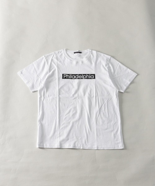 NYLAUS（ナイラス）の「CITYロゴプリントアソート レギュラーフィット ショートスリーブTシャツ（Tシャツ/カットソー・メンズ・ブラック系3/ホワイト系4/ブラック系6/ホワイト系8/ブラック系5/ブラック系8/ブラック系7/ブラック系2/ブラック系1/イエロー/グリーン/ホワイト系7/レッド/オレンジ系2/ホワイト系3/オレンジ系1/パープル/ホワイト系1/ネイビー/ブラック系4/ホワイト系6/ホワイト系5/ブルー/ホワイト系2・L/LL/M）」の7枚目の写真