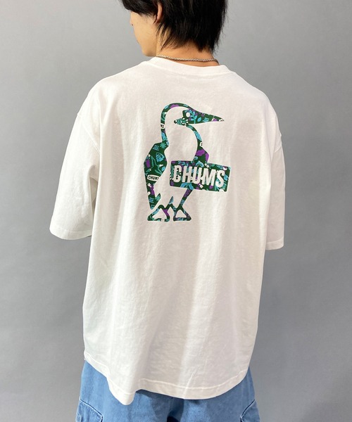 CHUMS(チャムス)の「CHUMS/チャムス オーバーサイズ フラワーブービーロゴ コラボTシャツ/バックプリントTシャツ/半袖Tシャツ CH01-2200(Tシャツ/カットソー・メンズ・ブラック/ホワイト・XL/M/L)」の2枚目の写真