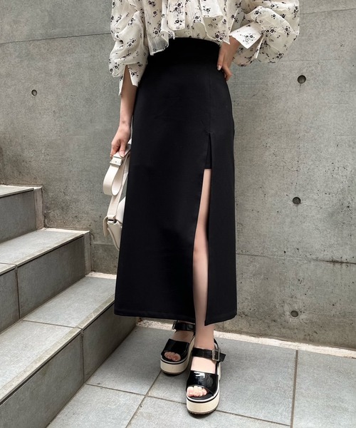 one after another NICE CLAUP（ワンアフターアナザーナイスクラップ）の「バックレースアップスリットスカート（スカート・レディース・ブラック/ブルー/ブルー系その他/アイボリー・FREE）」の7枚目の写真