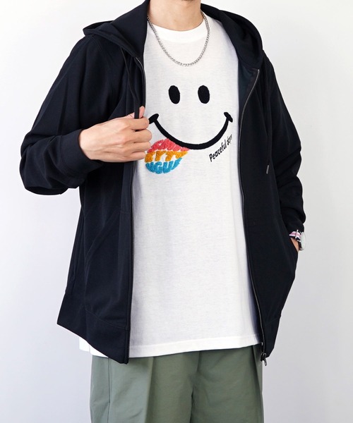 SMILEY FACE(スマイリーフェイス)の「【GROOVY STORE】SMILEY FACE サガラ刺繍Tシャツ(Tシャツ/カットソー・メンズ・インディゴブルー/ホワイト/ブラック/イエロー・L/LL/M)」の10枚目の写真
