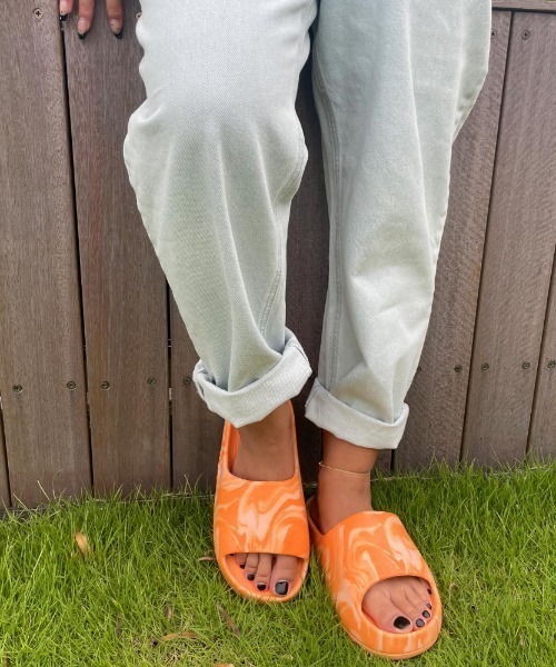 ROXY(ロキシー)の「RIPPLE/ロキシーサンダル(サンダル・レディース・オレンジ/パープル/ブラック・SMALL/MEDIUM/LARGE)」の15枚目の写真