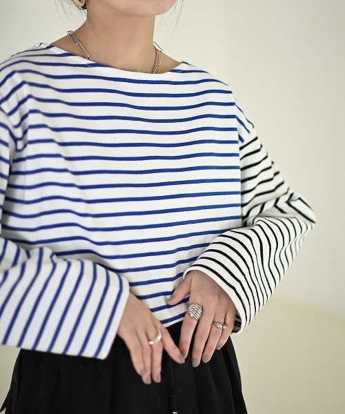 Marient（マリエント）の「配色ボーダースリットTEE（Tシャツ/カットソー・レディース・ブラック/ブルー・FREE）」の5枚目の写真
