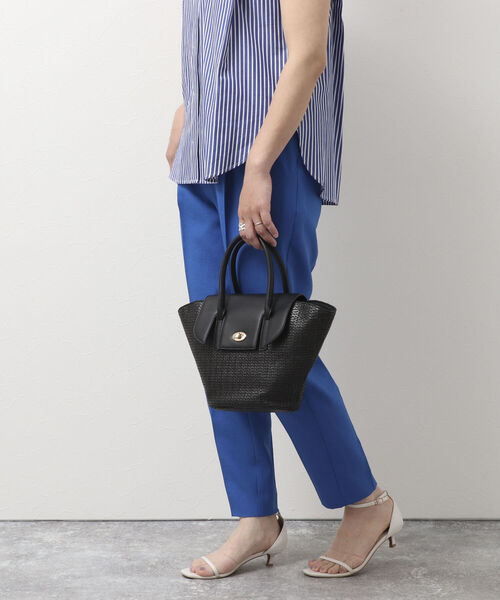 NOLLEY’S（ノーリーズ）の「ヒネリふた付きかごトートバッグ（かごバッグ・レディース・ブラック/ベージュ系その他3・FREE）」の13枚目の写真