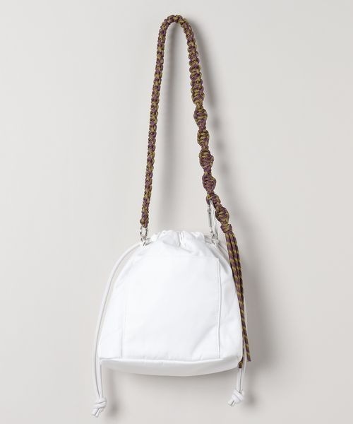 JEANASIS（ジーナシス）の「アミハンドルキンチャクBAG/908615（ショルダーバッグ・レディース・ホワイト系その他/ブラック系その他・FREE）」の4枚目の写真