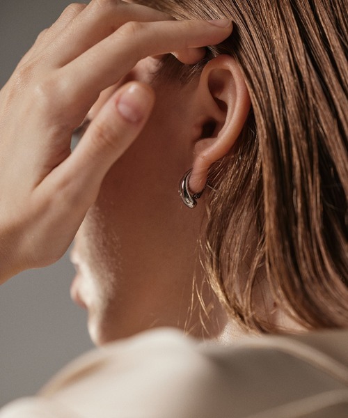 CENE(セネ)の「【CENE】セネ/ティアドロップイヤリング(イヤリング・レディース・シルバー/ゴールド・FREE)」の13枚目の写真