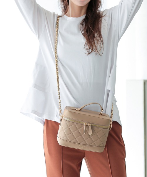 ALTROSE(アルトローズ)の「キルティング ショルダーバッグ 3WAYBAG バニティ II 2WAY バニティバッグ(ショルダーバッグ・レディース・ブルー/ベージュ/ブラック/ピンク・FREE)」の10枚目の写真