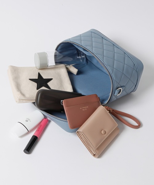 ALTROSE(アルトローズ)の「キルティング ショルダーバッグ 3WAYBAG バニティ II 2WAY バニティバッグ(ショルダーバッグ・レディース・ブルー/ベージュ/ブラック/ピンク・FREE)」の21枚目の写真
