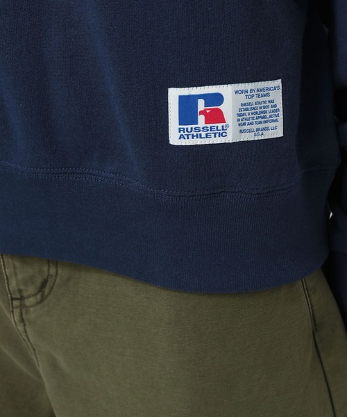 Russell Athletic（ラッセルアスレティック）の「【RUSSELL ATHLETIC (ラッセルアスレティック）】別注クルーネックプルオーバー（スウェット・レディース・ライトブルー/チャコール/ネイビー・FREE）」の18枚目の写真