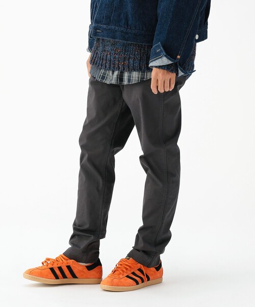 新品 BEAMS ビームス ストレッチテーパードチノ トラウザー L 新品 BEAMS ビームス ストレッチテーパードチノ トラウザー L