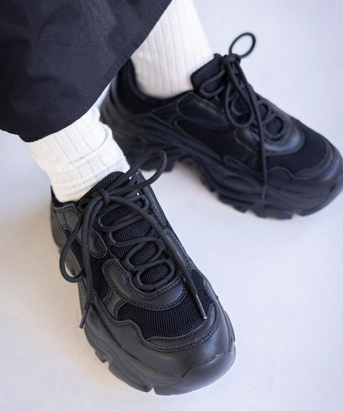 LEPSIM（レプシィム）の「厚底スニーカー　100633（スニーカー・レディース・ブラック/オフホワイト・MEDIUM/LARGE）」の22枚目の写真