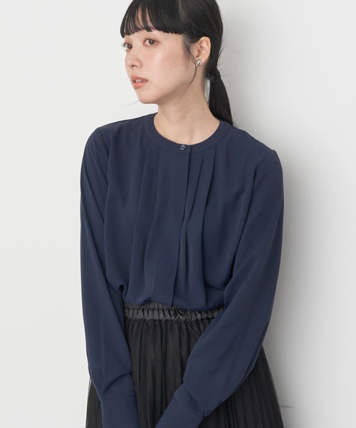 earth music&ecology（アースミュージックアンドエコロジー）の「ノーカラーフロントタックブラウス（シャツ/ブラウス・レディース・ライトピンク/オフホワイト/ネイビー/ライトグレー・FREE）」の4枚目の写真