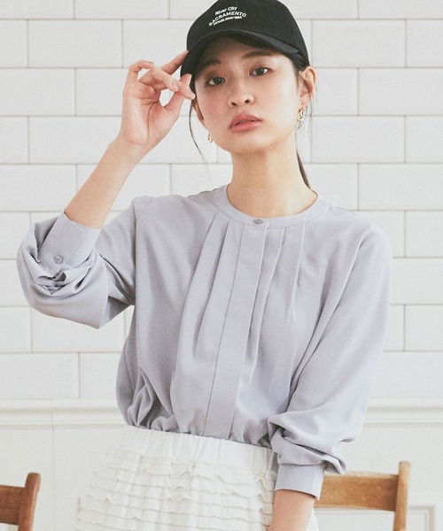 earth music&ecology（アースミュージックアンドエコロジー）の「ノーカラーフロントタックブラウス（シャツ/ブラウス・レディース・ライトピンク/オフホワイト/ネイビー/ライトグレー・FREE）」の3枚目の写真