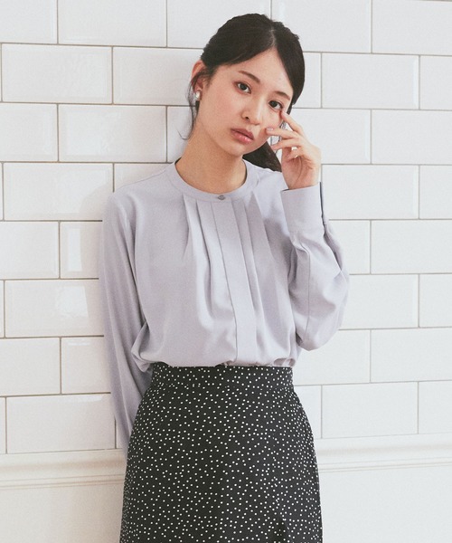 earth music&ecology（アースミュージックアンドエコロジー）の「ノーカラーフロントタックブラウス（シャツ/ブラウス・レディース・ライトピンク/オフホワイト/ネイビー/ライトグレー・FREE）」の8枚目の写真