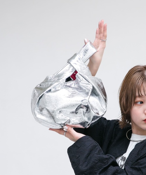 KBF（ケイビーエフ）の「ワンハンドルサークルBAG（ハンドバッグ・レディース・ブラック/シルバー/ブラック系その他・ONE）」の3枚目の写真