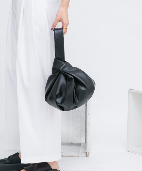 KBF（ケイビーエフ）の「ワンハンドルサークルBAG（ハンドバッグ・レディース・ブラック/シルバー/ブラック系その他・ONE）」の11枚目の写真