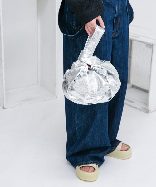 KBF（ケイビーエフ）の「ワンハンドルサークルBAG（ハンドバッグ・レディース・ブラック/シルバー/ブラック系その他・ONE）」の21枚目の写真