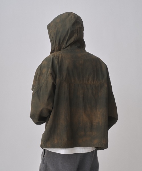 codegraphy（コードグラフィー）の「TECH NYLON TIEDYE HOOD