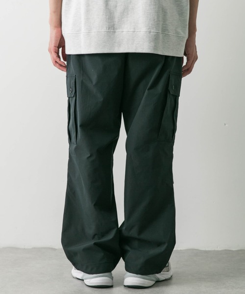URBAN RESEARCH DOORS（アーバンリサーチドアーズ）の「リップストップカーゴパンツ（カーゴパンツ・メンズ・チャコールグレー/カーキ/ブラック・MEDIUM/LARGE）」の4枚目の写真