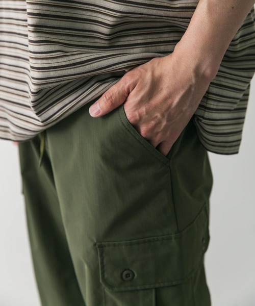 URBAN RESEARCH DOORS（アーバンリサーチドアーズ）の「リップストップカーゴパンツ（カーゴパンツ・メンズ・チャコールグレー/カーキ/ブラック・MEDIUM/LARGE）」の9枚目の写真