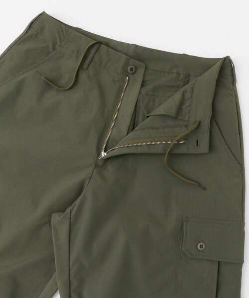 URBAN RESEARCH DOORS（アーバンリサーチドアーズ）の「リップストップカーゴパンツ（カーゴパンツ・メンズ・チャコールグレー/カーキ/ブラック・MEDIUM/LARGE）」の16枚目の写真