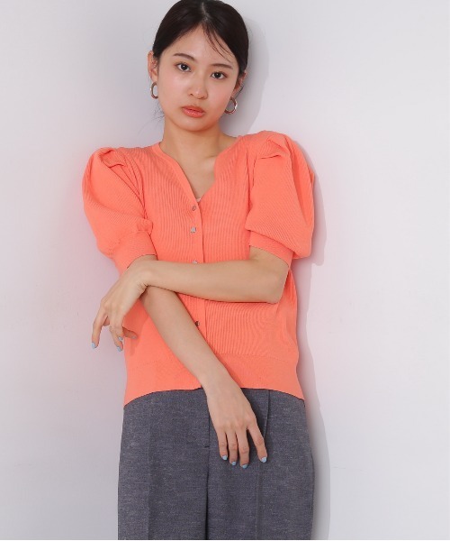 N.（N. Natural Beauty Basic）（エヌエヌナチュラルビューティーベーシック）の「◆タックショルダーキーネックニット（カーディガン/ボレロ・レディース・オフホワイト/スミクロ/オレンジ・MEDIUM）」の20枚目の写真