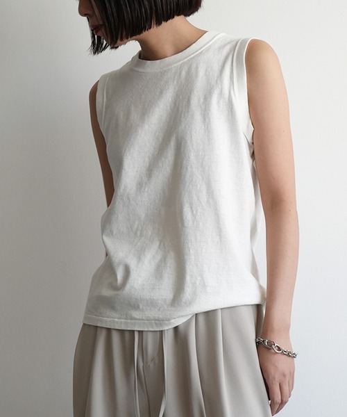 BABYLONE（バビロン）の「コットンリネンスラブノースリカットソー（タンクトップ・レディース・オフホワイト/ピンク/チャコール・フリー）」の2枚目の写真