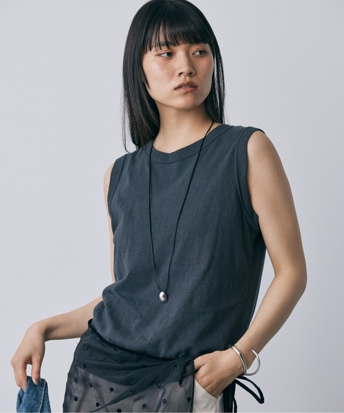 BABYLONE（バビロン）の「コットンリネンスラブノースリカットソー（タンクトップ・レディース・オフホワイト/ピンク/チャコール・フリー）」の3枚目の写真