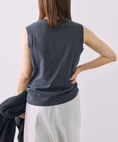 BABYLONE（バビロン）の「コットンリネンスラブノースリカットソー（タンクトップ・レディース・オフホワイト/ピンク/チャコール・フリー）」の18枚目の写真