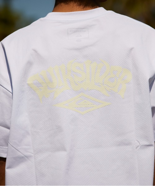 Quiksilver(クイックシルバー)の「【ZOZOTOWN限定アイテム】QS LOGO SETUP KIDS/クイックシルバーキッズ半袖ラッシュガード&バギーショーツ上下セットアップ(水着)(ラッシュガード・キッズ・ホワイト/ブラック・160/150/140)」の16枚目の写真