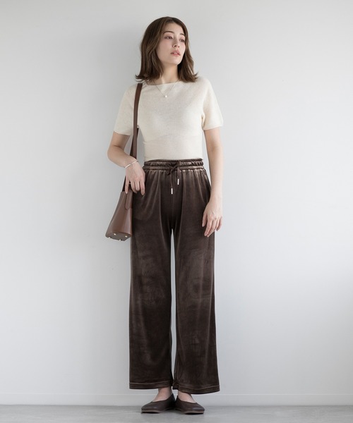 DECADE CLASSIC(ディケイド クラシック)の「【DECADE CLASSIC】ベロア ワイドパンツ(その他パンツ・レディース・グリーン/チョコ・LARGE/X-LARGE/MEDIUM)」の12枚目の写真