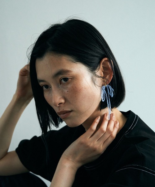 marjour（マージュール）の「MAT BEADS EARRING（イヤリング・レディース・ピンクベージュ/ブルー系1・FREE）」の10枚目の写真