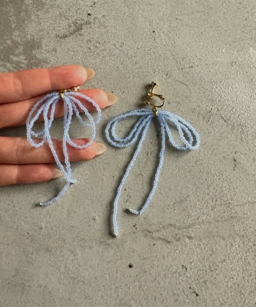 marjour（マージュール）の「MAT BEADS EARRING（イヤリング・レディース・ピンクベージュ/ブルー系1・FREE）」の12枚目の写真