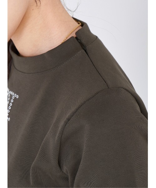 Darich(ダーリッチ)の「スタッズロゴコンパクトTシャツ(Tシャツ/カットソー・レディース・ホワイト/チャコールグレー・FREE)」の8枚目の写真