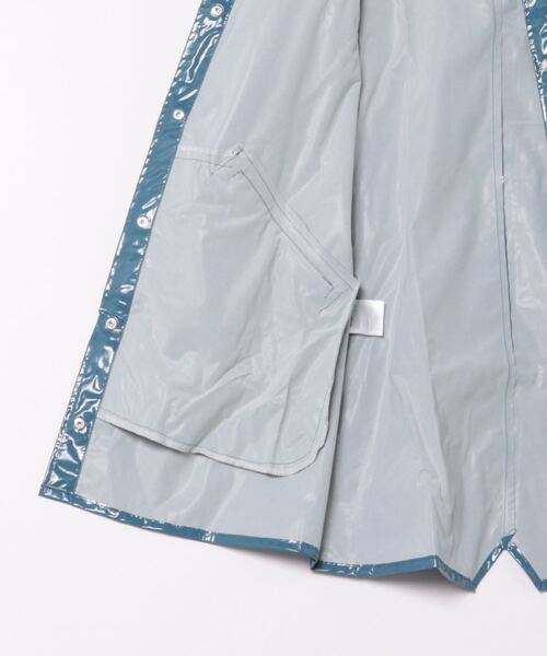RAINS(レインズ)の「LTD LONG JACKET(レインコート/ポンチョ・レディース・グリーン/ブルー・X-SMALL/XX-SMALL)」の15枚目の写真