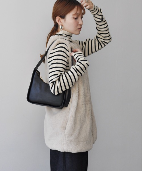 Meli rich（メリーリッチ）の「フェイクエコファーベスト（ベスト・レディース・モカ/アイボリー/ブラック/グレイッシュベージュ・MEDIUM）」の22枚目の写真