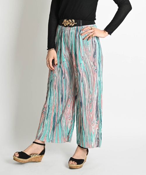 MARAI（マーライ）の「マーブル柄 セルフカット プリーツワイドパンツ（その他パンツ・レディース・グリーン/ピンク/イエロー/ブラック/ブルー・FREE）」の3枚目の写真