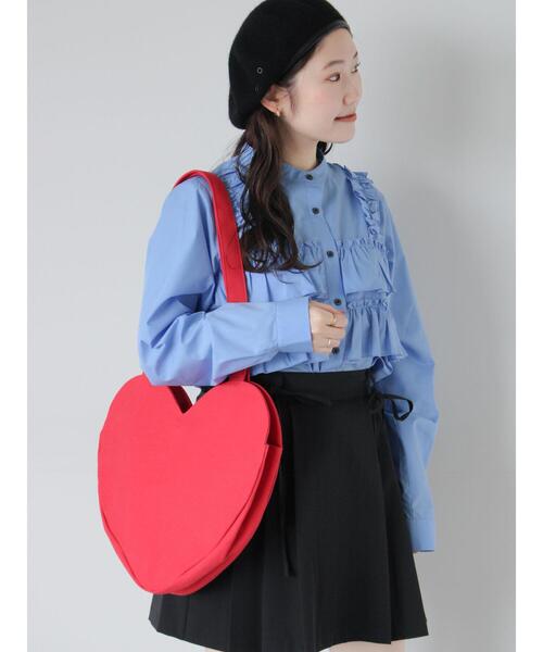 ehka sopo（エヘカソポ）の「キャンバスハート型バッグ（ハンドバッグ・レディース・ブラック/レッド/キナリ・F）」の3枚目の写真