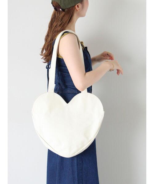 ehka sopo（エヘカソポ）の「キャンバスハート型バッグ（ハンドバッグ・レディース・ブラック/レッド/キナリ・F）」の13枚目の写真