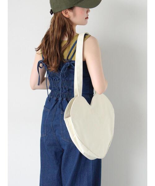 ehka sopo（エヘカソポ）の「キャンバスハート型バッグ（ハンドバッグ・レディース・ブラック/レッド/キナリ・F）」の12枚目の写真