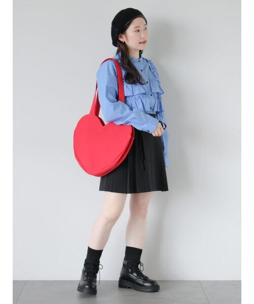 ehka sopo（エヘカソポ）の「キャンバスハート型バッグ（ハンドバッグ・レディース・ブラック/レッド/キナリ・F）」の9枚目の写真