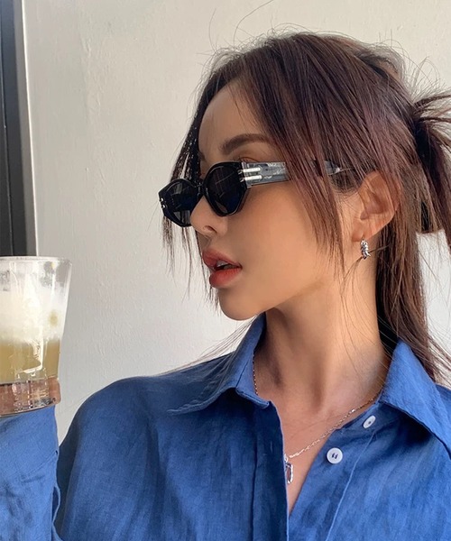 GLARE（グレア）の「【GLARE】サイドライン サングラス / Sideline Sunglasses（サングラス・レディース・ブラック・ONE SIZE）」の3枚目の写真