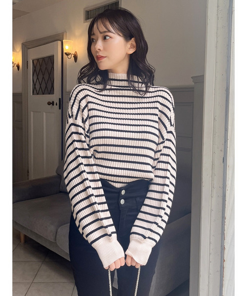 MIIA（ミーア）の「ボリュームスリーブニット（ニット/セーター・レディース・グレー/モカ/マルチ/オフホワイト/ブラック・FREE）」の13枚目の写真