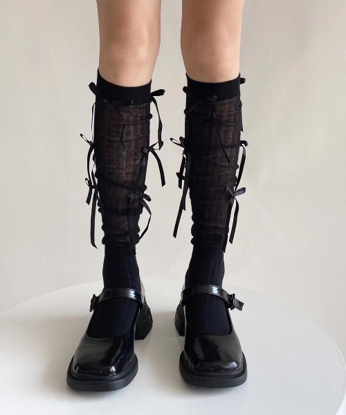 CALIFORNIA OUTFITTERS(カリフォルニア アウトフィッターズ)の「3-8E22 ガーリーリボン シアーハイソックス(ソックス/靴下・レディース・ブラック/ホワイト×ブラック/グレー/グレー系/ベージュ・ONESIZE)」の2枚目の写真