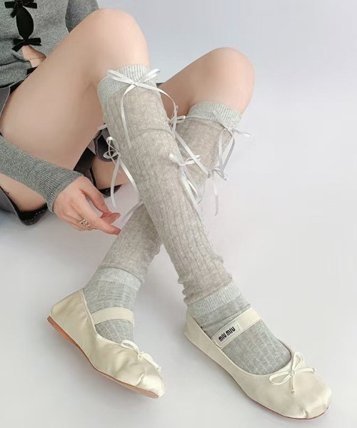 CALIFORNIA OUTFITTERS(カリフォルニア アウトフィッターズ)の「3-8E22 ガーリーリボン シアーハイソックス(ソックス/靴下・レディース・ブラック/ホワイト×ブラック/グレー/グレー系/ベージュ・ONESIZE)」の6枚目の写真
