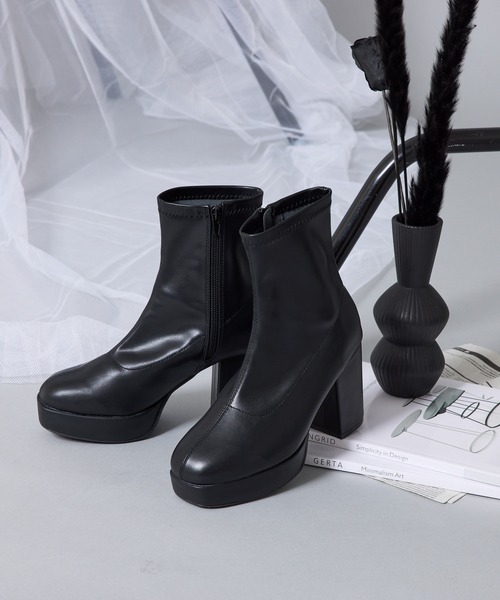 Mavie..7(メヴィセットゥ)の「【Mavie..7】ショートブーツ(ブーツ・レディース・ブラック系/ブラック・SMALL/MEDIUM/LARGE)」の3枚目の写真